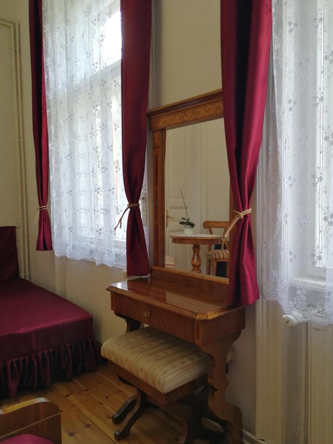 Tulipanvendeghaz Hotel Keszthely Eksteriør billede